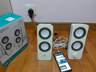 Logitech z200