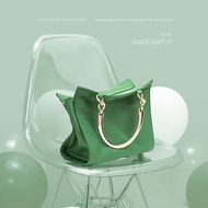 HIATUS Niche Design Medieval Metal Handle Nylon Cloth Portable Small Square Bag Retro Green Chain Cr