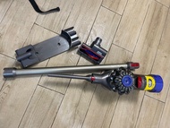 Dyson v8