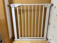 白色嬰兒門欄 門閘 寵物門欄