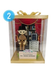 Kado Unik Boneka Profesi Guru Laki-Laki Box Mika Sedang