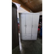 sale with johor bahru area only   3door plywood quality wordrobe
