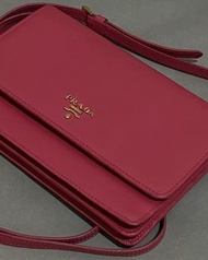 PRADA 桃紅色 WOC斜背包 長夾 （GUCCI COACH Burberry LV參考）