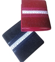 Hong Kong style vertical wallet red stingray in the middle