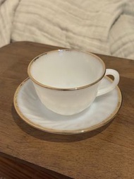 Anchor Hocking  Fire King milk glass white swirl golden shell 
