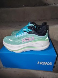 hoka one  one bondi 9  女裝運動鞋  size 37 1/3