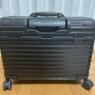 Rimowa Pilot Aluminium 黑色行李箱