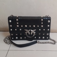 tas sling hitam pinko