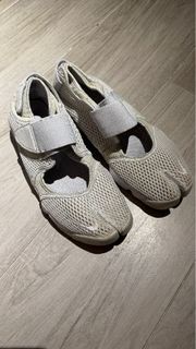 Nike 忍者鞋 /白色