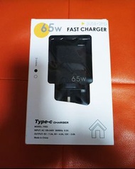全新 英規快充火牛 65W 雙Type-C插口/3 USB插口🌟黑色(不帶充電線🌟CE認證安全可靠）