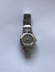 LIVERPOOL x SEKONDA 利物浦銀色圓形銀色錶面行針跳字時間、日曆、響鬧、計時、發光功能鋼帶手錶