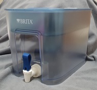 BRITA 桌上型濾水箱8.2公升