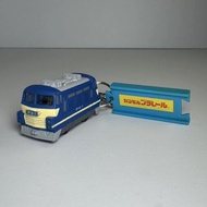 日版yujin TOMY 日本新幹線火車頭扭蛋 中古款老貨電池損壞不發光 Plarail EF66 11 火車模型鑰匙扣