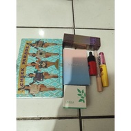 Makeup package containing 7 items