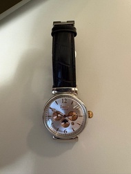 Arbutus 自動機械腕錶