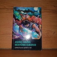 anjing-anjing menyerbu kuburan