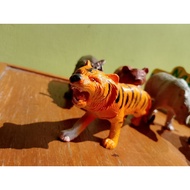 | Toys | WILD ANIMALS | WILD ANIMALS | 6PCS | RUBBER RUBBER | ELEPHANT TIGER HORSE BULL BEAR POLAR B