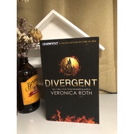 [Book] Divergent First Book