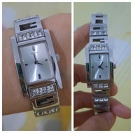 jam tangan wanita - Remaja - anak perempuan / Guess Original second kelihatan baru