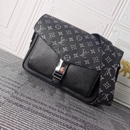 LV_ Bags Gucci_ Bag New men's shoulder bag leather messenger bag fashion men's messenger bag messenger bag 456 N4CE