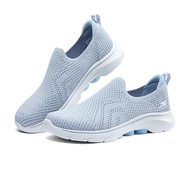 รองเท้าผ้าใบสวมง่ายแบบคาสวลของผู้หญิง GO WALK 7 รุ่น 125204
