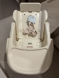 Combi Baby 嬰兒 初生high chair 餐椅 育兒神器 有安全帶 原裝套 加兩set全新連初生墊