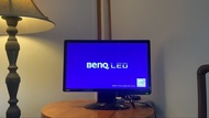 BenQ 明基電腦螢幕，顯示正常，狀況如圖