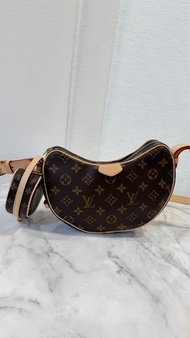 LV 原花金釦Croissant MM豌豆子母斜背包M46828