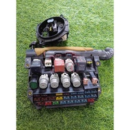 TOYOTA ESTIMA TCR21 2TZ-FZE FUSE AND RELAY BOX [2E-5A-D2187]