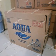 aqua 1500 ml 1 dus isi 12 pcs amdk aqua 1,5 L dus karton