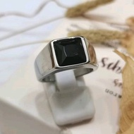 Stainless Steel Men's Ring With 8x8mm Black Stone. Cincin Steel Lelaki Dengan Batu Hitam.