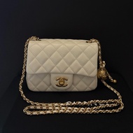 香奈兒CHANEL Mini Rectangle Pearl Crush 白色金球方胖   2026年 芯片