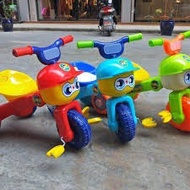 Ant 3-wheeled bicycle with glowing wheels and lights