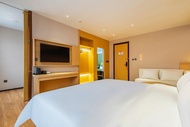 IU Hotel (Tianjin Ninghe Trade Development Zone Wuyue Plaza)