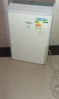 Whirlpool Dehumidifier空氣淨化抽濕機20L