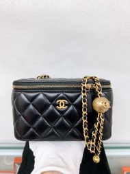 (Sold) Chanel vanity 黑色金球盒子