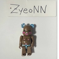 Zyeonn Bearbrick Series	6 Hitomi Artist