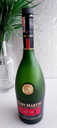 ขวดเหล้าเปล่า ขวดใส่เหล้าRemy Martin V.S.O.P. 70cl