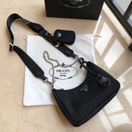 全新🌸 Prada hobo 三合一單肩斜挎包