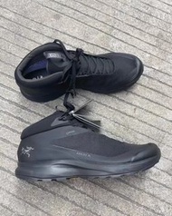 👟Arcteryx Aerios Fl Mid GTX 戶外防水跑步鞋