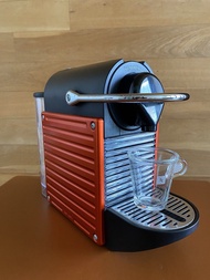 Nespresso Pixie 橙紅色咖啡機