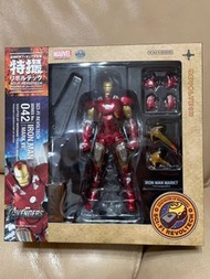 全新 海洋堂山口式 鐵甲奇俠 KAIYODO REVOLTECH 042 MARVEL STUDIOS IRON MAN MARK VII MARK7 Action Figure