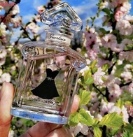 現貨💘 GUERLAIN 💘 La Petite Robe Noire Ma Robe Cocktail EDT 💘 嬌蘭經典小黑裙淡香水 100ml