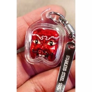 泰国佛牌 近期泰国欣起一股"红面将军 “风潮 ” ❗ ❗ 很多疑问这是什么 ❓ 潘温是泰国南部传统古老戏曲 
只要诚信膜拜会得到好人缘，好运气，旺财气，中彩票等
真实故事~
就是一位曼谷商人生意面对瓶