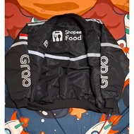 JAKET GRAB HITAM SOPI HITAM JAKET GRAB SOPI HITAM SEMUA REAL PICT GAK CEPET KOTOR BAHAN ANTI AIR ADE
