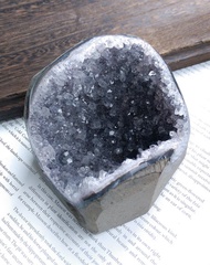 Amethyst  烏拉圭產地 原皮紫水晶  紫水晶晶鎮 天然礦石 原礦