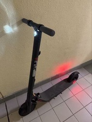 Ninebot Segway E22 電動滑板車