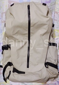 專業之選👍🏻Wandrd Fernweh Backpacking Bag 50L Yuma Tan  (米灰色) 淨背包版本 頂級攝影相機背囊 原價$2949