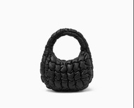 全新 秋冬系列 大推 黑色/ 淺黃 / 天藍 / 紅 / 白 色皮 COS The quilted bag Micro 黑色雲朵包