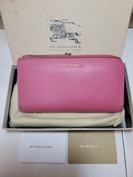 二手 英國購入 burberry 粉色皮革長夾 原購入約2萬 盒子都還在